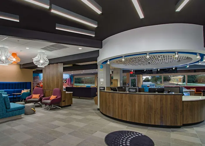 Hotel Tru By Hilton Airport 3*