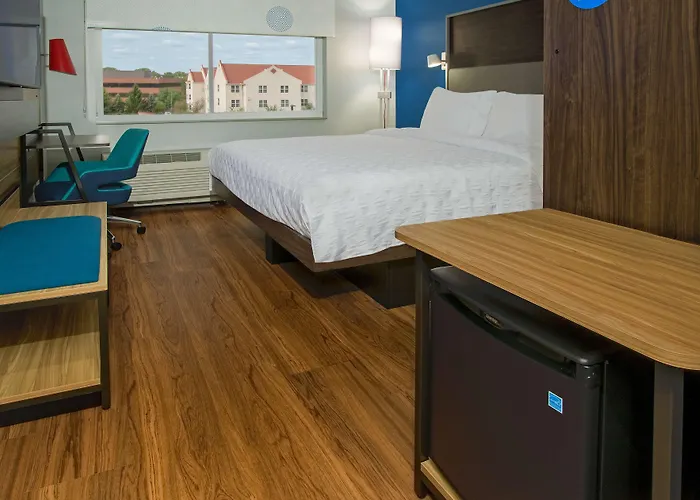 Hotel Tru By Hilton Airport